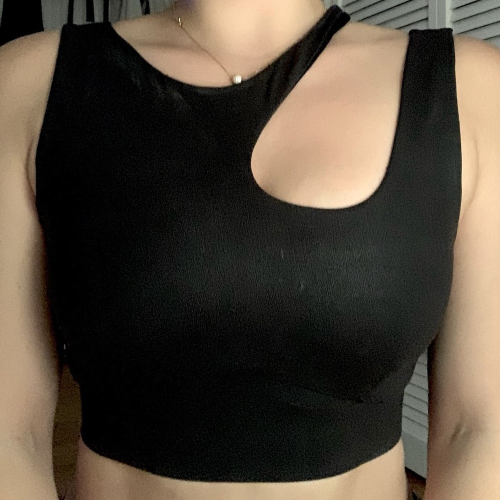 Fabletics sports bra